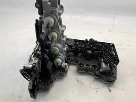 0b5325026c 19-25 Porsche Macan Transmission Valve Body Mechatronic Q