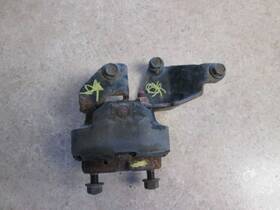 400.gm6z99 Cadillac Transmission Mount Bracket Fits 99 Deville