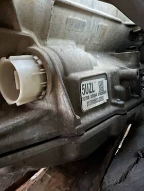 24272942 General Motors Oem Gm Transmission 8l90 5uzl Escalade Silverado Sierra Yukon 4x4
