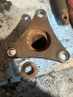 24256909 Gm 6l80e 6l90e Transmission Driveshaft Flange Fixed Yoke 6l80 6l90 Used 24256909 Gm 6l80e 6l90e Transmission Driveshaft Flange Fixed Yoke 6l80 6l90 Used