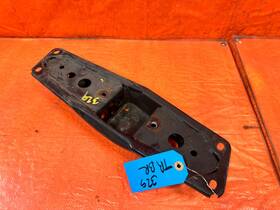 Infiniti 11332-eg000 08-15 G37 Q60 A/t Lower Transmission Mount Crossmember Bracket #329