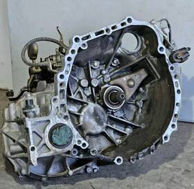 30300-33230 Toyota E351 5spd Manual Transmission