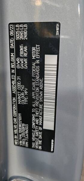 32240939 Volvo 2023 Xc40 B5 Awd 2.0l Automatic 8 Speed Transmission Gearbox 24k Miles Oem